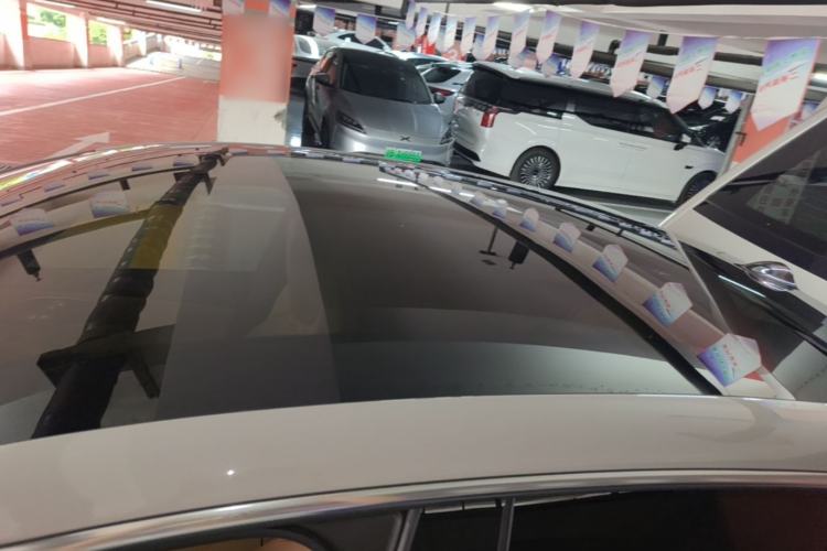 Used Rising R7 2025 Model Advanced Edition Roof