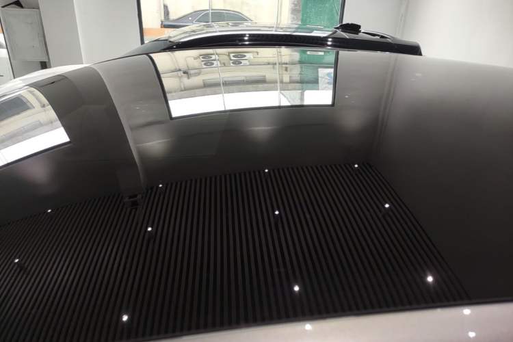 Used Rising R7 2025 Model Urban Edition Roof