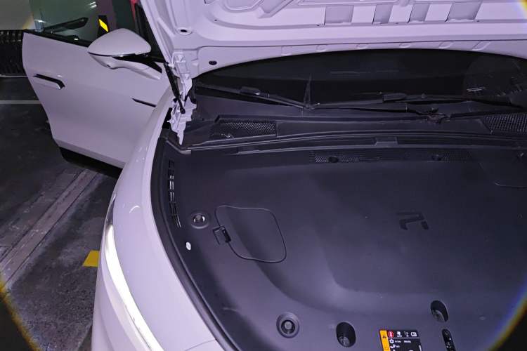 Used Rising R7 2025 Model Urban Edition Engine Bay Right