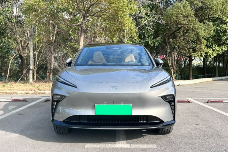 Used Rising R7 2025 Model Long-Range Edition Exterior 2