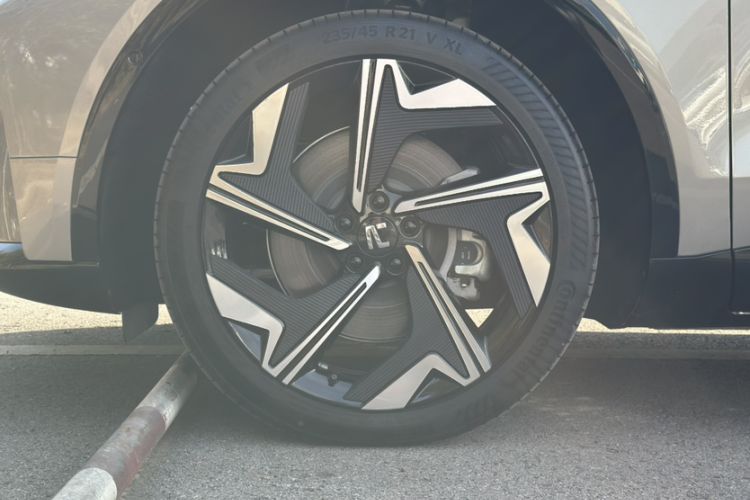 Used Rising R7 2025 Model Long-Range Edition Exterior 9