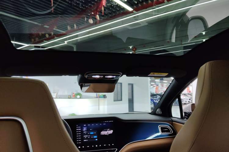 Used Rising R7 2025 Model Advanced Edition Headliner