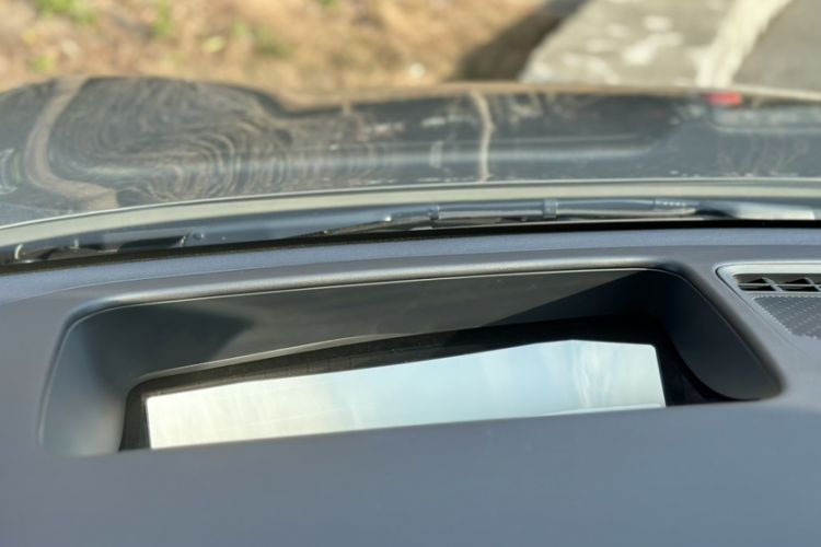 Used Rising R7 2025 Model Long-Range Edition Interior 10