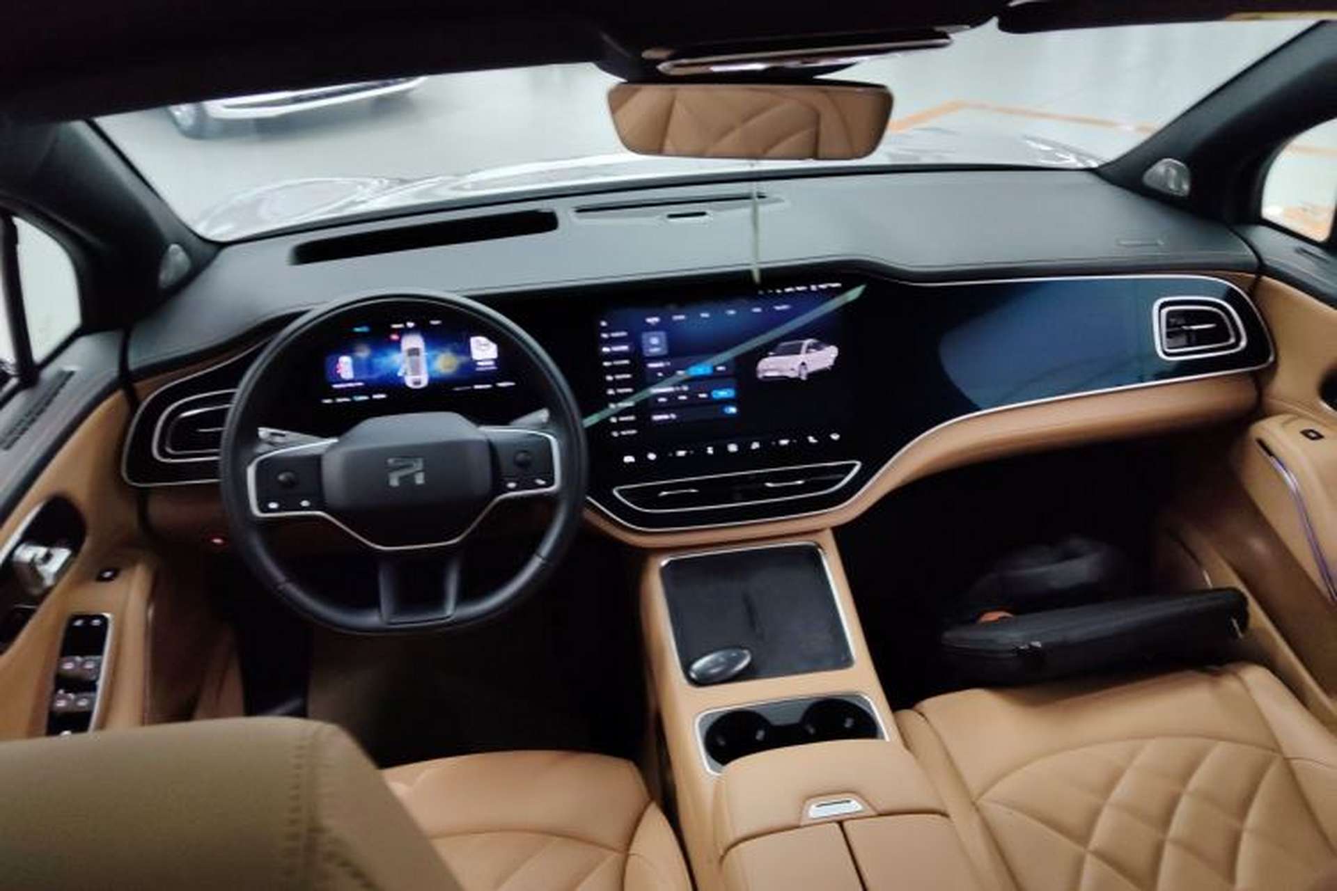 Used Rising R7 2025 Model Advanced Edition Interior 2