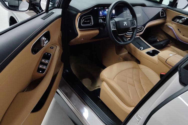 Used Rising R7 2025 Model Advanced Edition Interior 3
