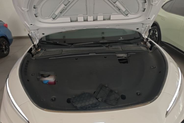 Used Rising R7 2025 Model Advanced Edition Engine Bay