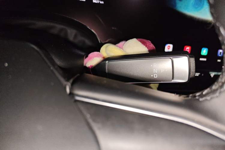 Used Rising R7 2025 Model Advanced Edition Gear Lever