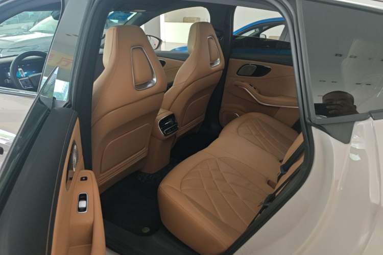 Used Rising R7 2025 Model Advanced Edition Left Rear Seat