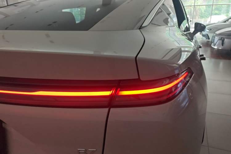 Used Rising R7 2025 Model Advanced Edition Right Rear Taillight