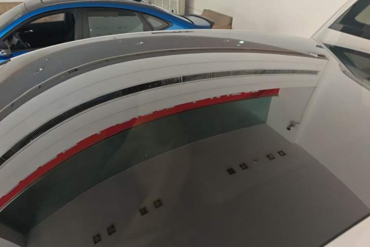 Used Rising R7 2025 Model Advanced Edition Roof