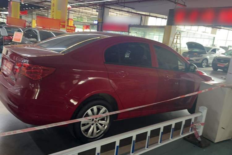 Used Roewe 350 2015 1.5L Automatic Luxury Sunroof Edition Exterior 5