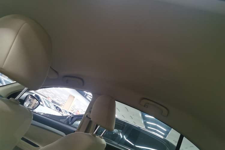 Used Roewe 350 2014 1.5L Automatic Xunda Edition Headliner
