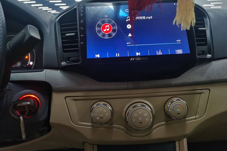 Used Roewe 350 2014 1.5L Automatic Xunda Edition Interior 2