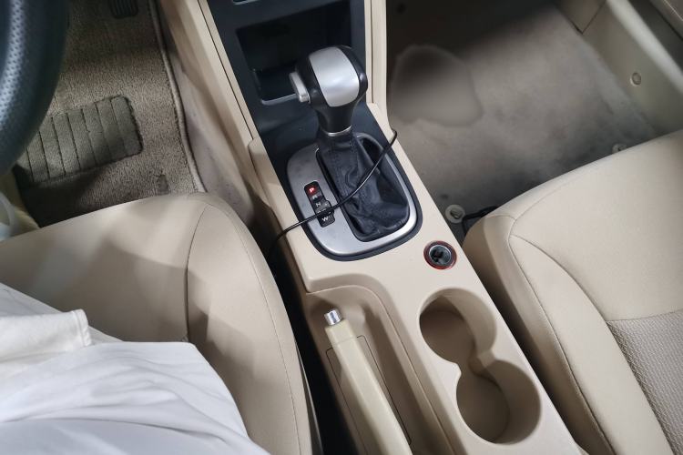 Used Roewe 350 2014 1.5L Automatic Xunda Edition Interior 3