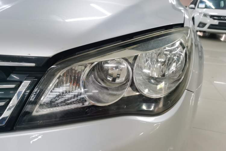 Used Roewe 350 2014 1.5L Automatic Xunda Edition Left Front Headlight