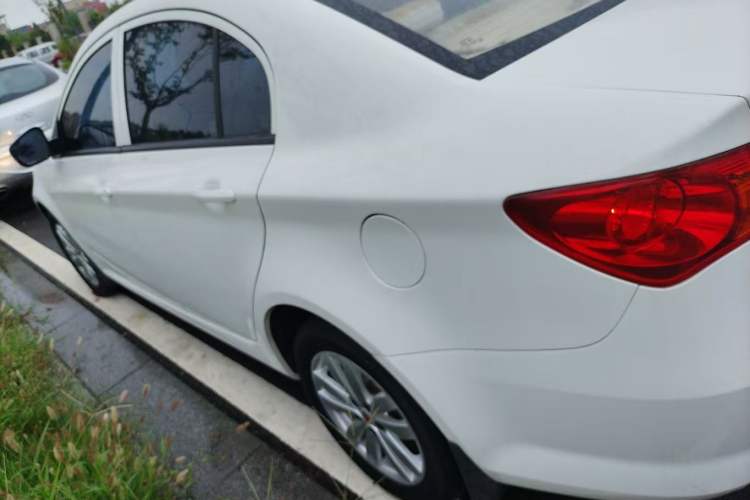 Used Roewe 350 2015 1.5L Manual Luxury Sunroof Edition Exterior 5