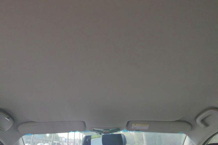 Used Roewe 350 2013 350S 1.5L Manual Xunchi Edition Interior 3