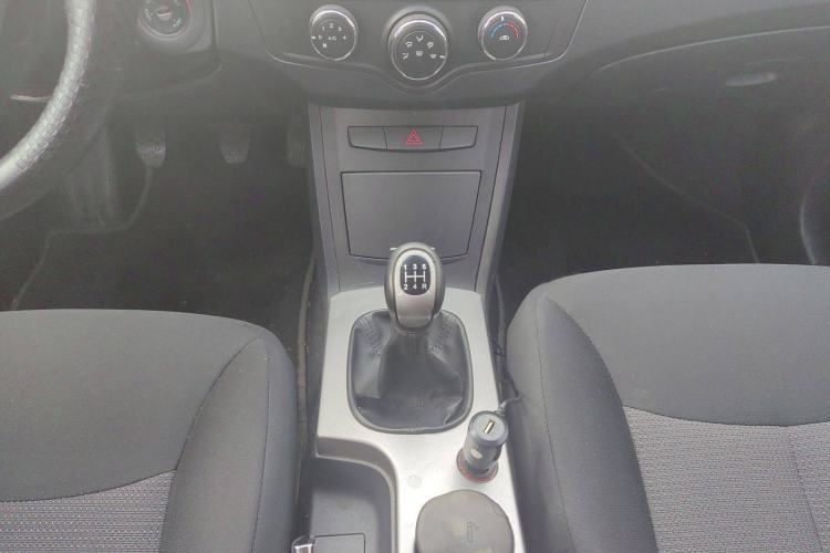 Used Roewe 350 2013 350S 1.5L Manual Xunchi Edition Interior 6