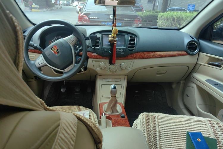 Used Roewe 350 2010 350C 1.5L Manual Xunzhi Edition Center Console