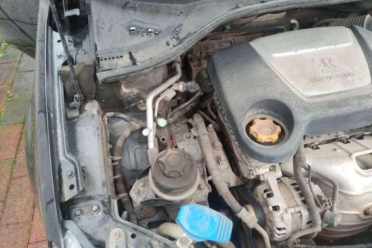 Used Roewe 350 2010 350S 1.5L Automatic Xunda Edition Engine Bay Right