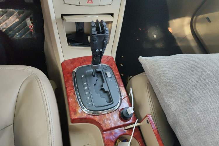 Used Roewe 350 2010 350C 1.5L Automatic Xunyi Edition Gear Lever