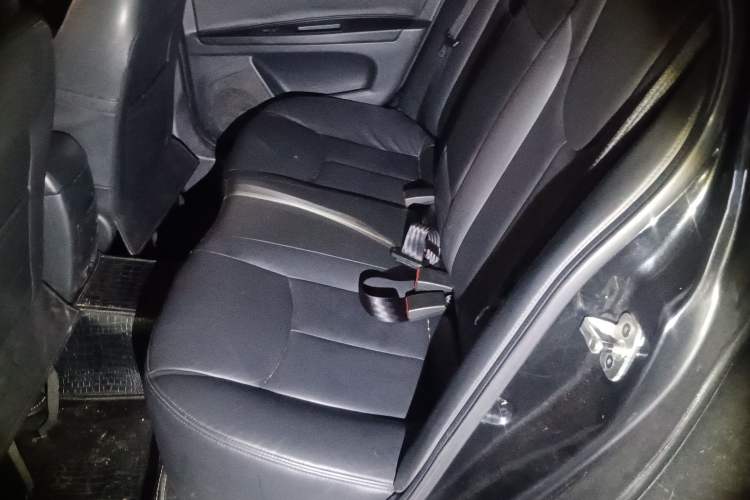 Used Roewe 350 2010 350C 1.5L Automatic Xunyi Edition Left Rear Seat