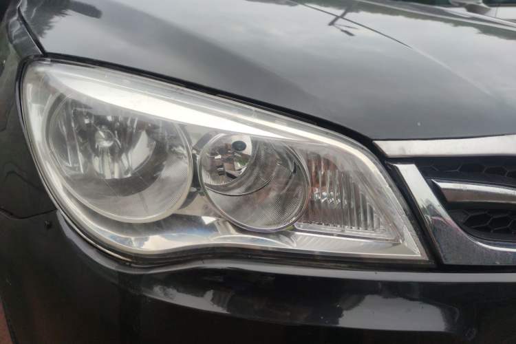 Used Roewe 350 2010 350S 1.5L Automatic Xunda Edition Right Front Headlight