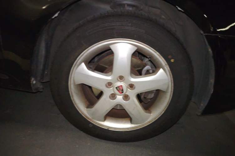 Used Roewe 350 2010 350D 1.5L Automatic Xunhao Edition Right Front Wheel Hub