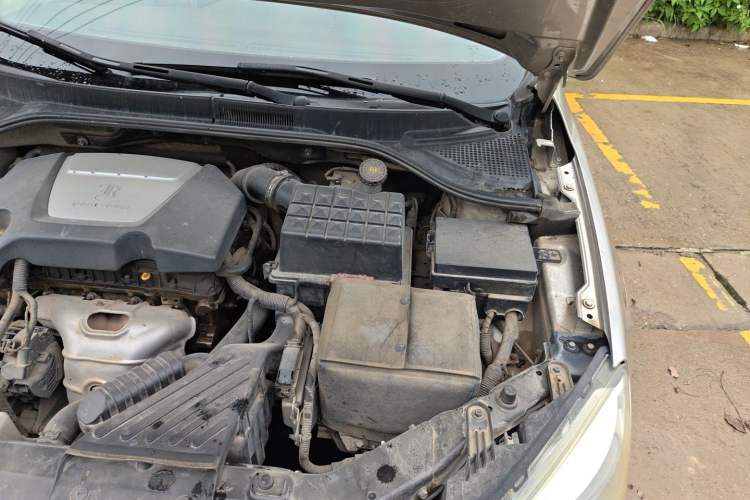Used Roewe 350 2010 350S 1.5L Manual Xunchi Edition Engine Bay Left