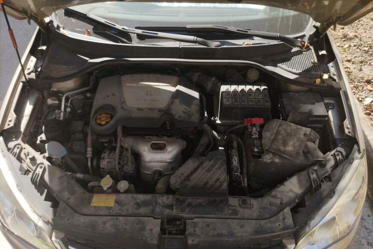 Used Roewe 350 2010 350C 1.5L Automatic Xunyi Edition Engine Bay
