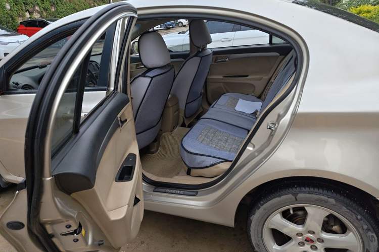 Used Roewe 350 2010 350S 1.5L Manual Xunchi Edition Left Rear Seat