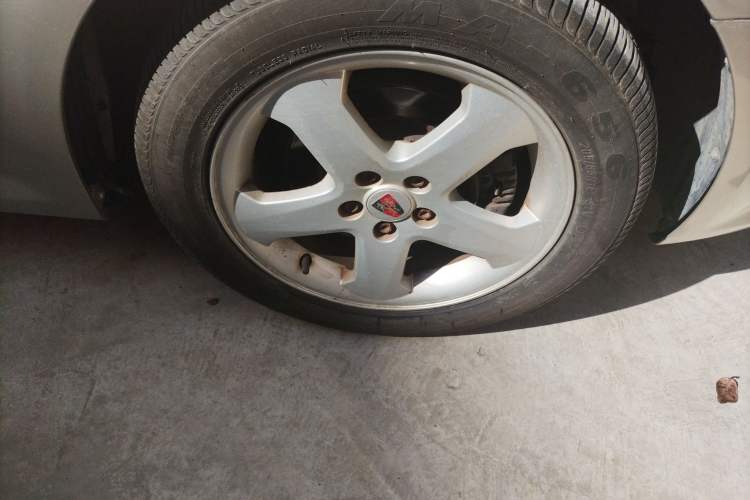 Used Roewe 350 2010 350C 1.5L Automatic Xunyi Edition Right Front Wheel Hub