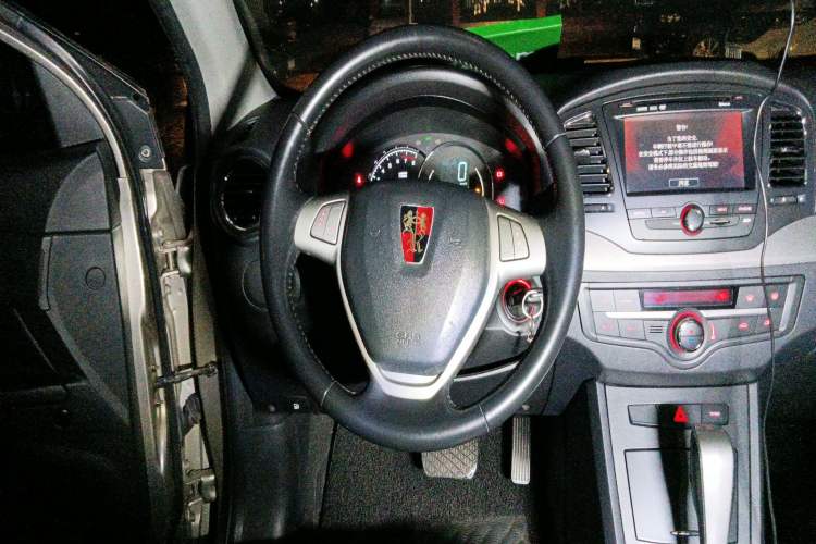 Used Roewe 350 2010 350D 1.5L Automatic Xunhao Edition Steering Wheel