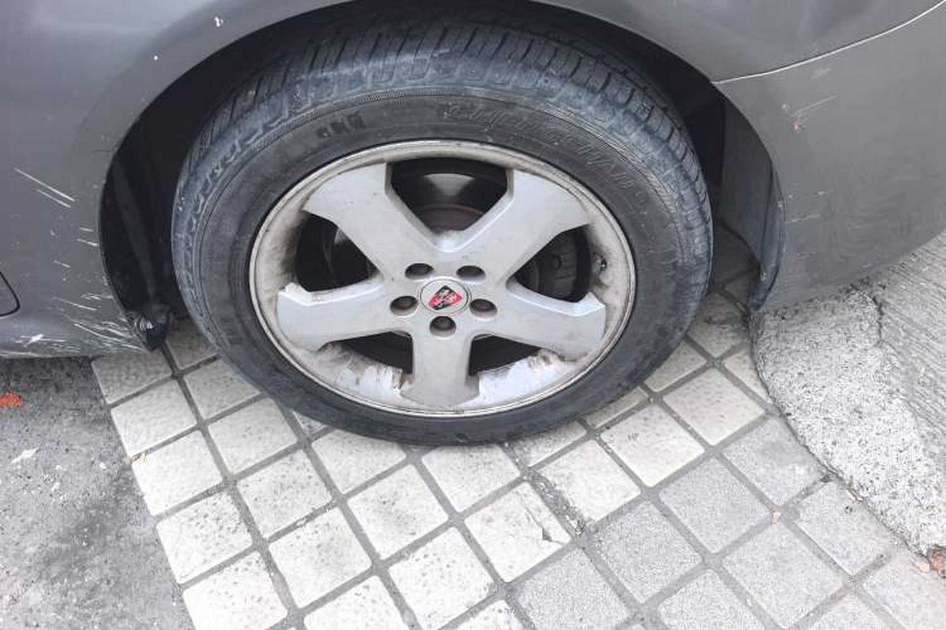 Used Roewe 350 2010 350C 1.5L Automatic Xunyi Edition Right Front Wheel Hub