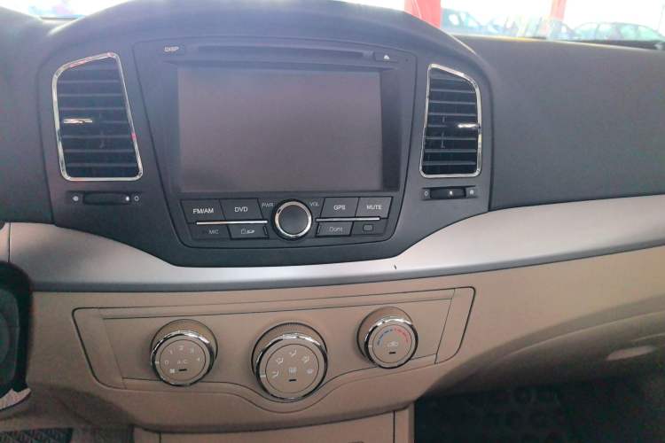 Used Roewe 350 2010 350S 1.5L Automatic Xunda Edition Audio And AC Panel