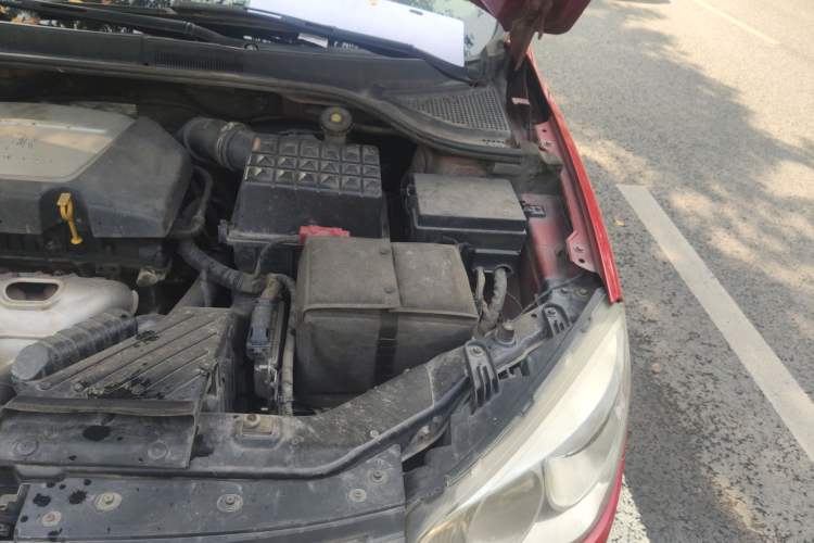 Used Roewe 350 2010 350C 1.5L Automatic Xunyi Edition Engine Bay Left