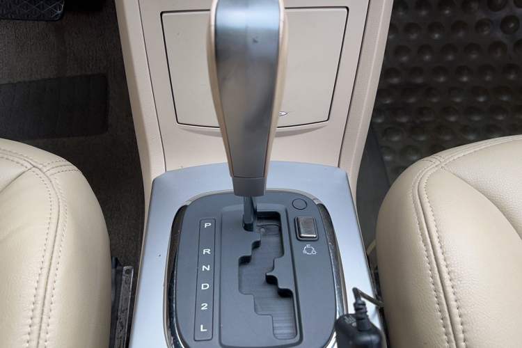 Used Roewe 350 2010 350S 1.5L Automatic Xunda Edition Gear Lever