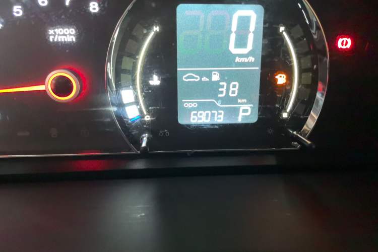 Used Roewe 350 2010 350S 1.5L Automatic Xunda Edition Odometer Close Up