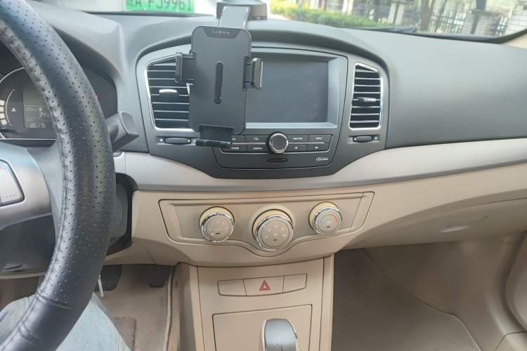Used Roewe 350 2010 350S 1.5L Automatic Xunda Edition Audio And AC Panel