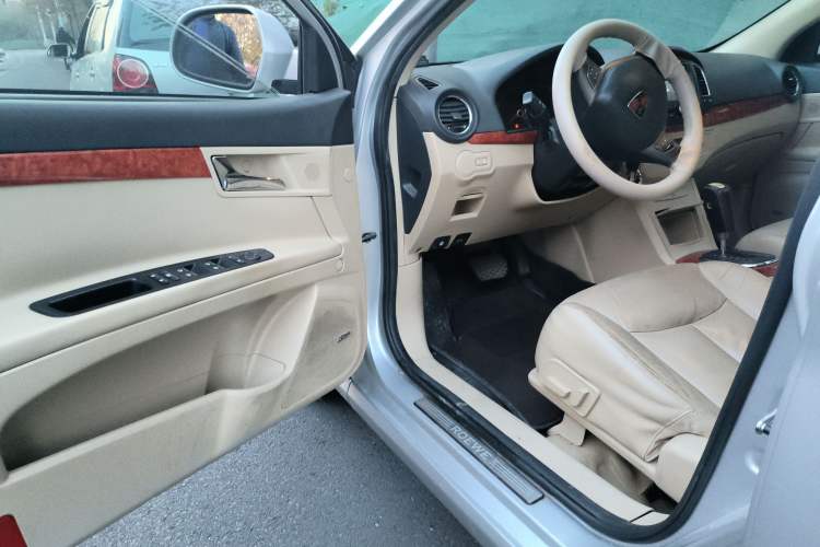 Used Roewe 350 2010 350C 1.5L Automatic Xunyi Edition Driver Seat