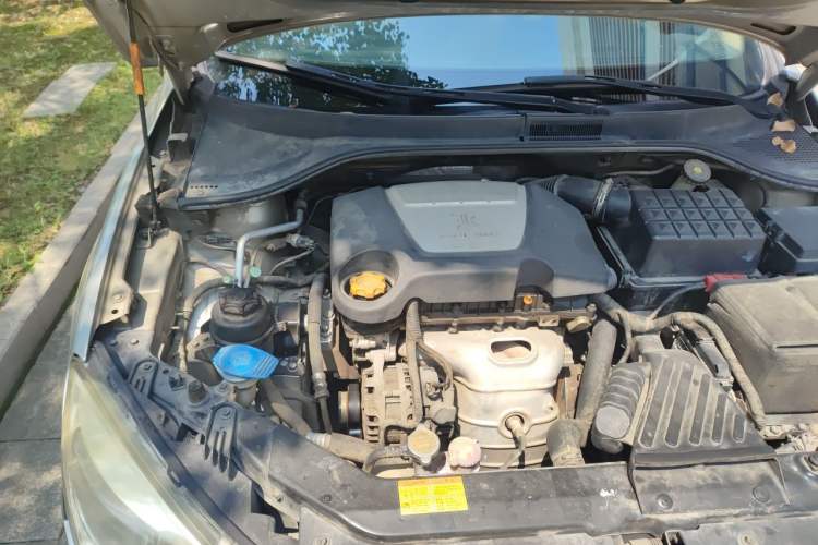 Used Roewe 350 2010 350S 1.5L Automatic Xunda Edition Engine Bay Right