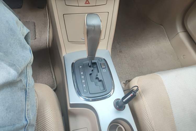Used Roewe 350 2010 350S 1.5L Automatic Xunda Edition Gear Lever