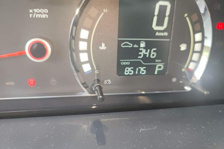 Used Roewe 350 2010 350S 1.5L Automatic Xunda Edition Odometer Close Up