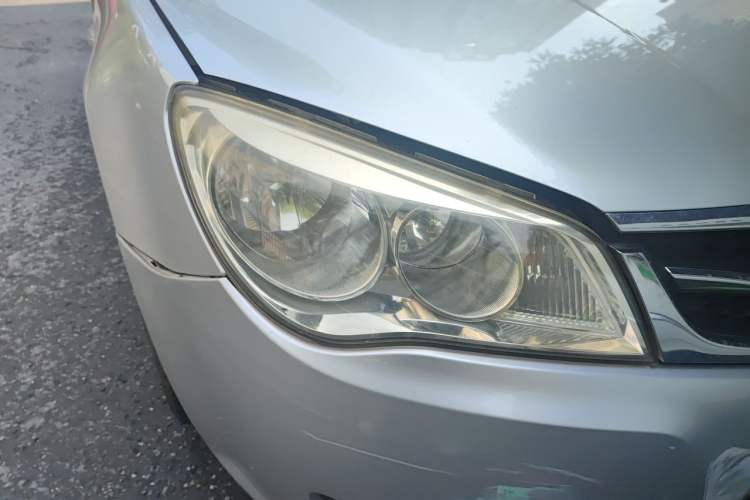 Used Roewe 350 2010 350S 1.5L Automatic Xunda Edition Right Front Headlight
