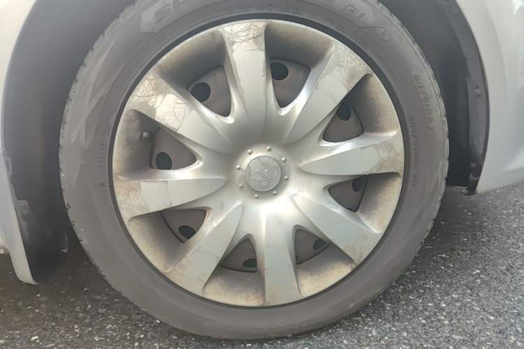 Used Roewe 350 2010 350S 1.5L Automatic Xunda Edition Right Front Wheel Hub