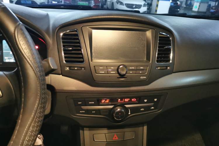 Used Roewe 350 2010 350C 1.5L Automatic Xunyi Edition Audio And AC Panel