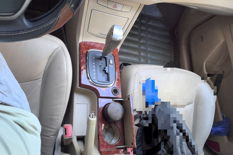 Used Roewe 350 2010 350C 1.5L Automatic Xunyi Edition Gear Lever
