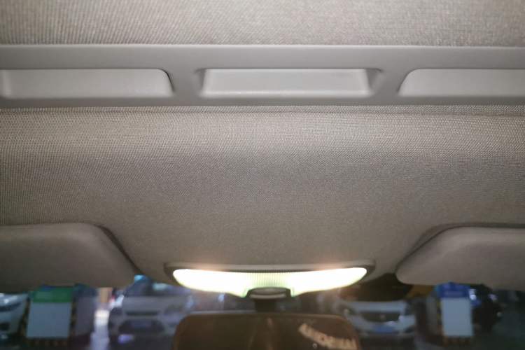 Used Roewe 350 2010 350C 1.5L Automatic Xunyi Edition Headliner