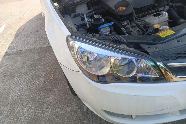 Used Roewe 350 2010 350C 1.5L Automatic Xunyi Edition Right Front Headlight
