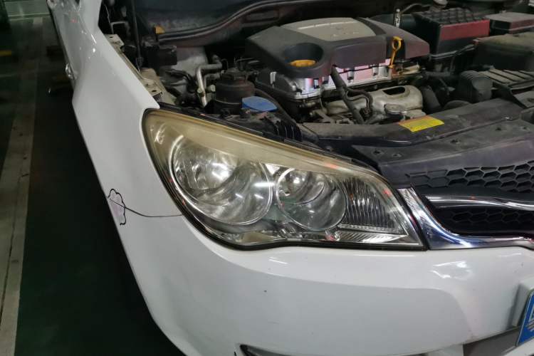 Used Roewe 350 2010 350C 1.5L Automatic Xunyi Edition Right Front Headlight